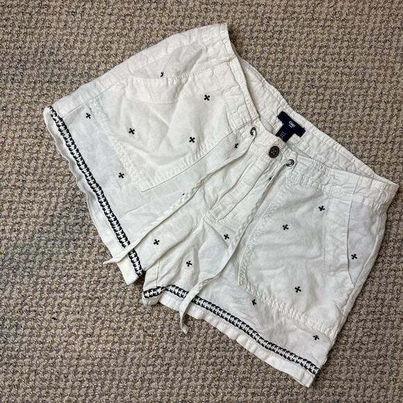 Y2K vintage white embroidered ‘short-short’ mini micro shorts - Picture 2 of 4